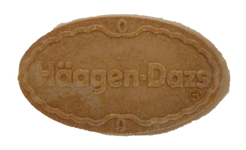 Haagen-Dazs（ハーゲンダッツ）のクリスピーサンドヘーゼルナッツラテのを裏から見た写真