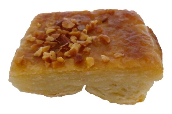 UchiCafeのバクラバ風くるみパイを横から見た写真①