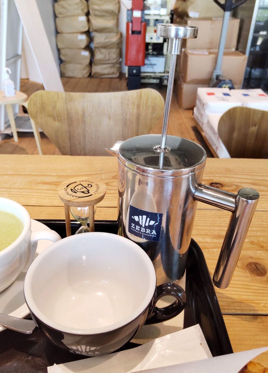 ZEBRA Coffee&Croissant（ゼブラ コーヒーアンドクロワッサン）横浜店の本日のコーヒーの写真