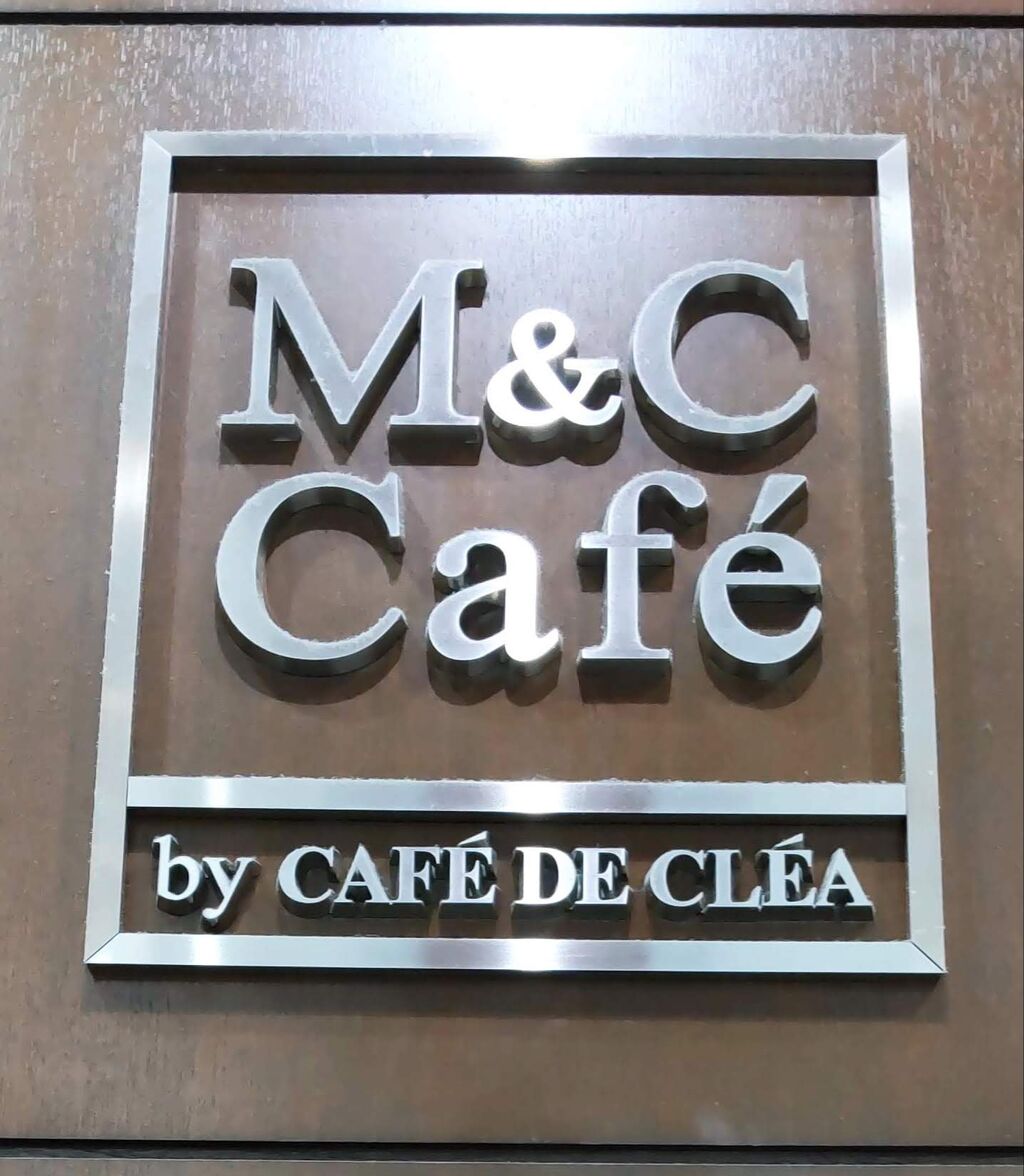 M&C cafeの店頭の写真