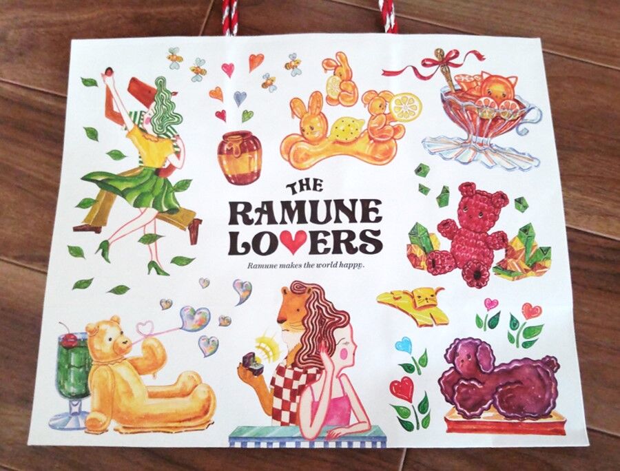 THE RAMUNE LOVERS（ザ・ラムネラバーズ）の紙袋の写真