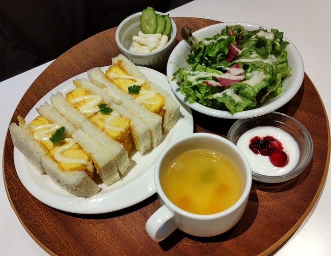 千成屋珈琲ラゾーナ川崎店で以前食べたたまごカツサンドの写真