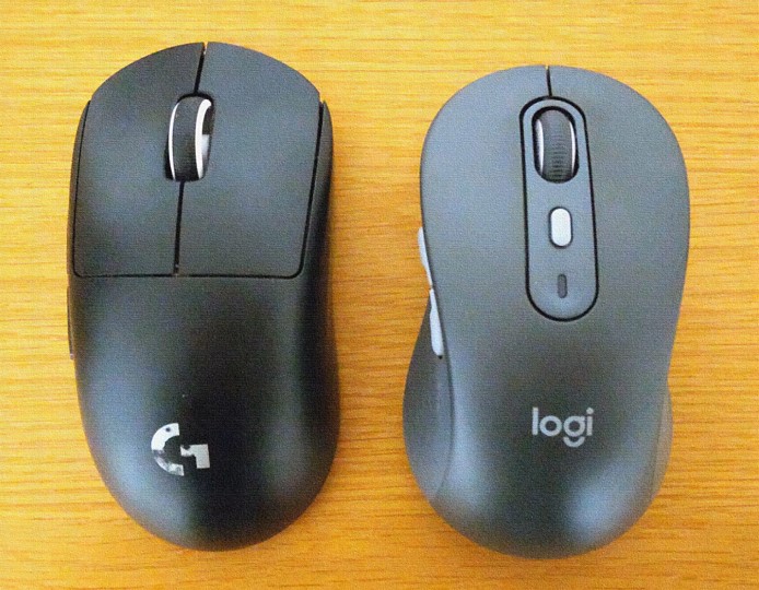 我が家にあるLogicool G PRO Superlight（左）とM750L（右）の写真