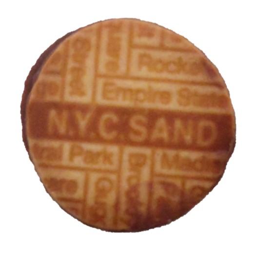 N.Y.C.SAND（ニューヨークキャラメルサンド）を裏から見た写真