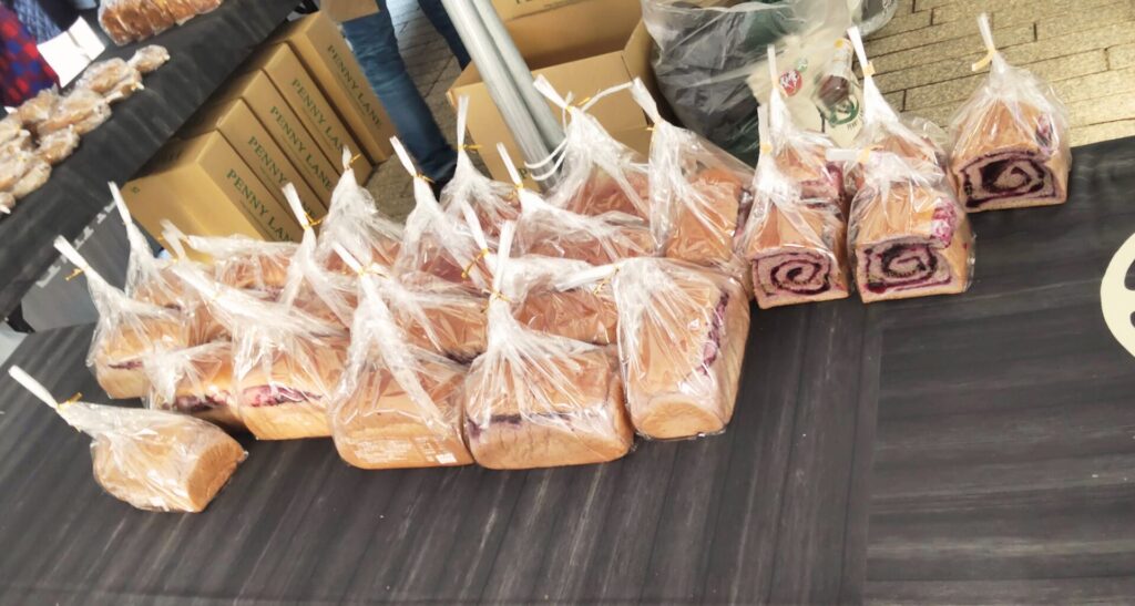 パンのフェス2024春in横浜赤レンガ初日のペニーレインの売り場の写真'